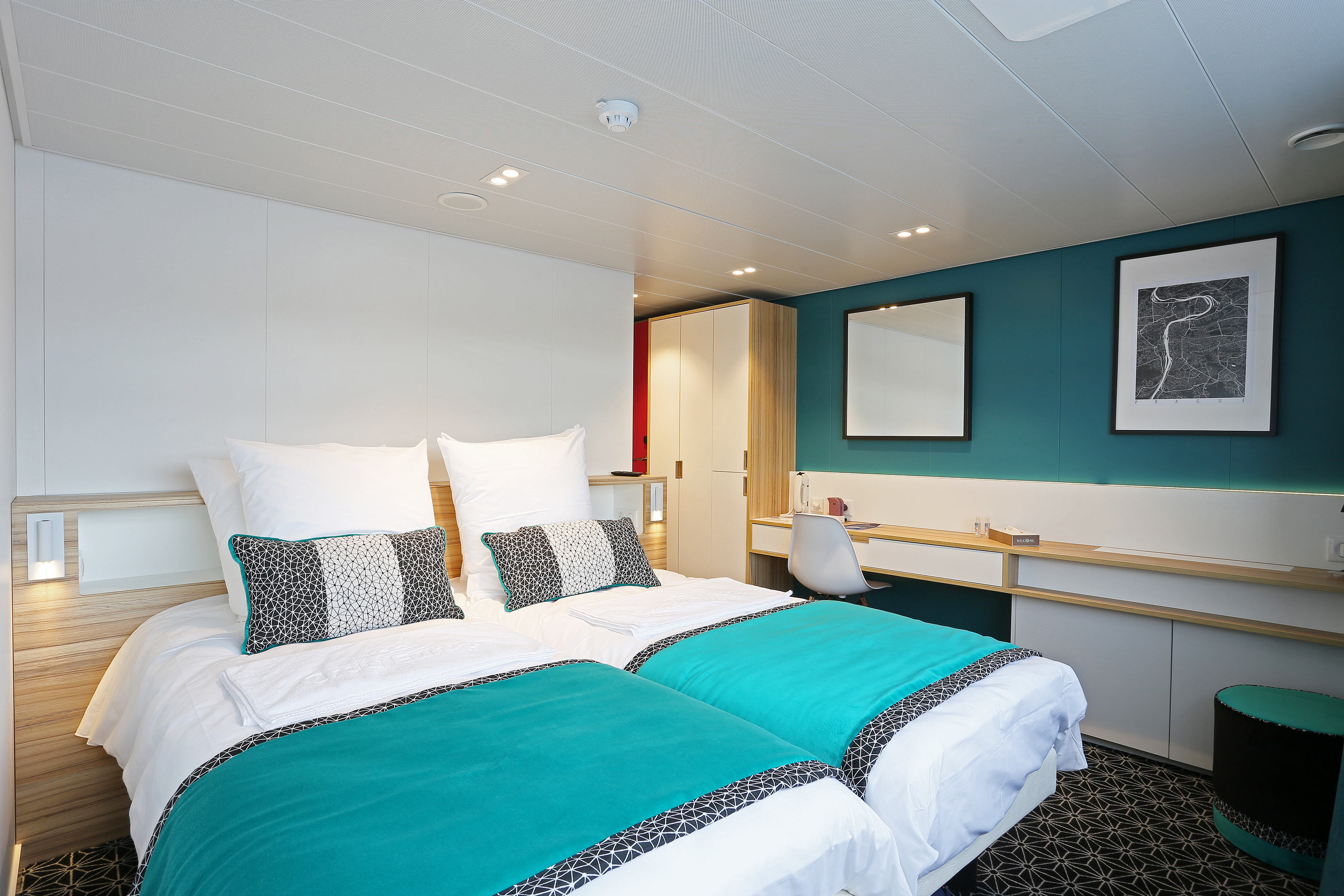CroisiEurope MS Elbe Princesse Cabin 5.jpg